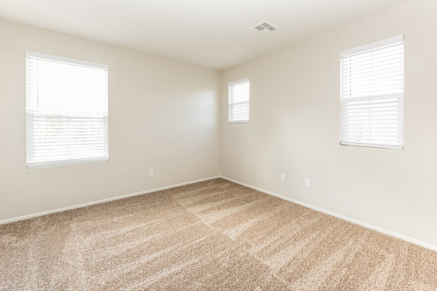 Building Photo - 7942 Bliss Hill Ct