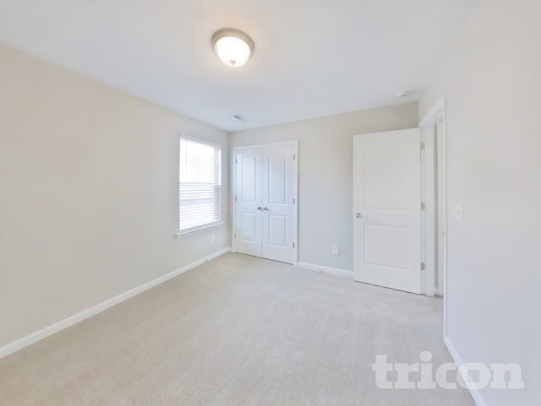 Building Photo - 7100 Colquitt Wy