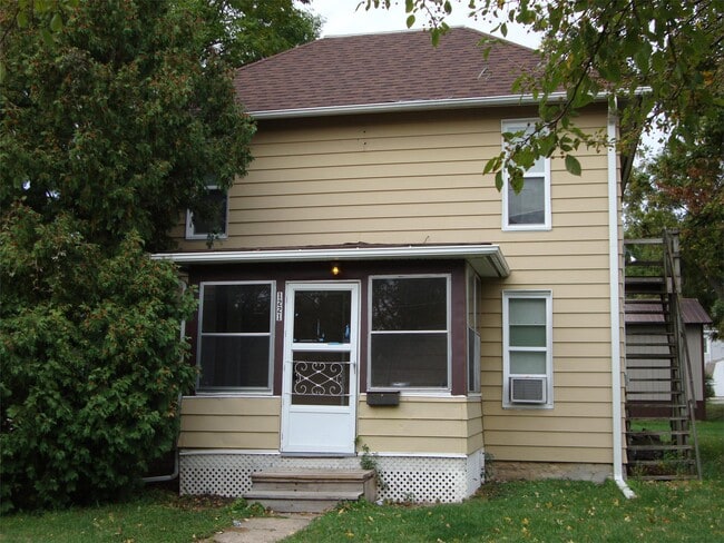 Building Photo - 1221 Tremont St