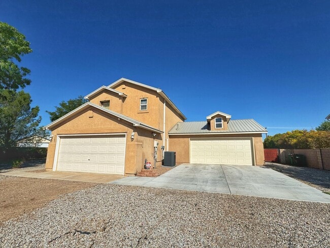 Building Photo - 9307 Vista Clara Loop NW