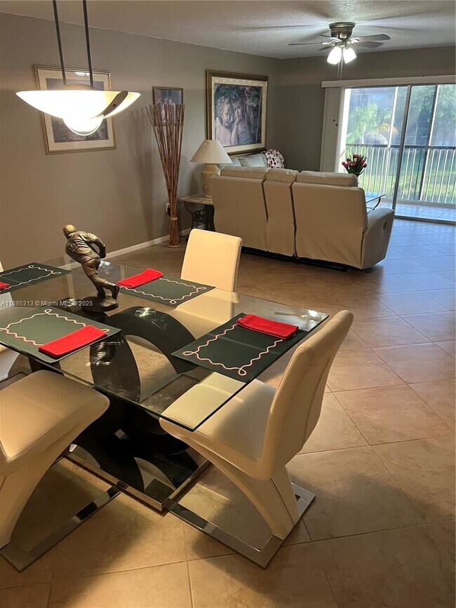 Building Photo - 12550 SW 15th St