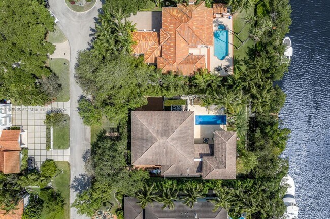 Building Photo - 112 Paloma Dr