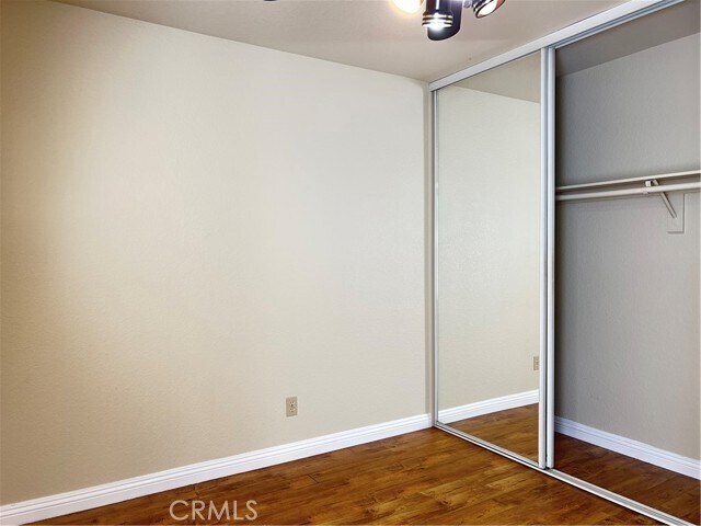 Building Photo - 567 Springbrook N