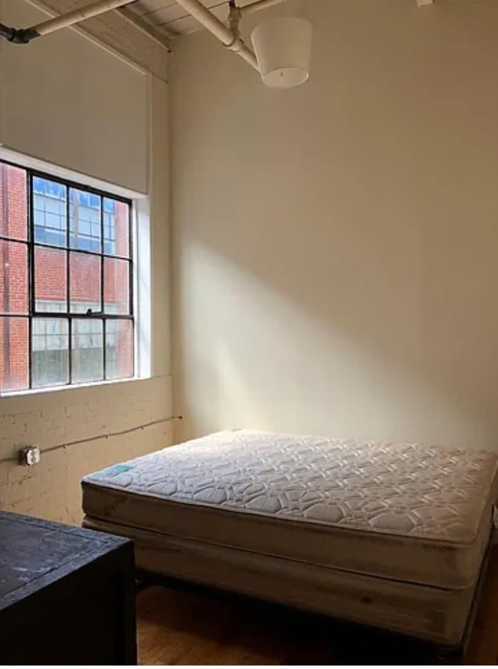 Building Photo - 1415 Kemper St