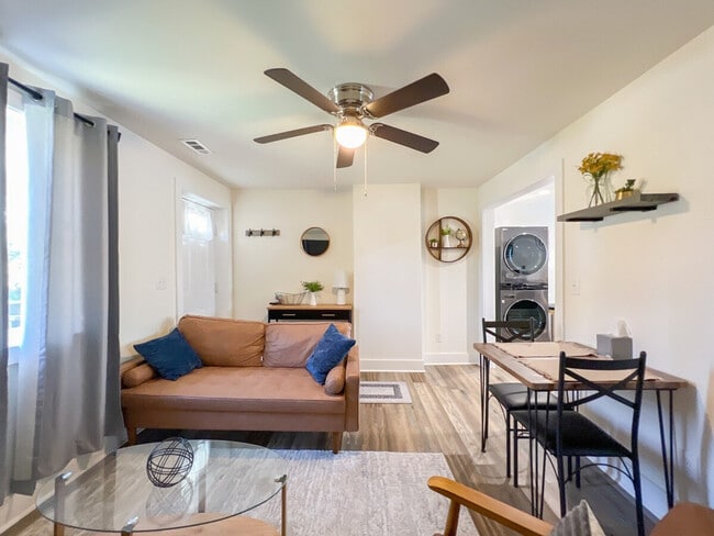 Building Photo - 401 Cedar Lane Rd