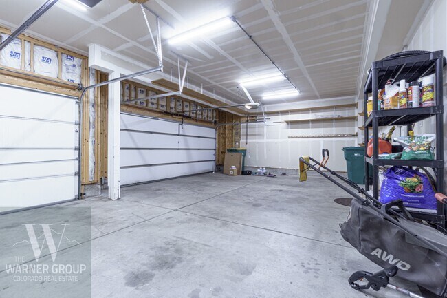 Building Photo - 9631 Stoneglen Dr