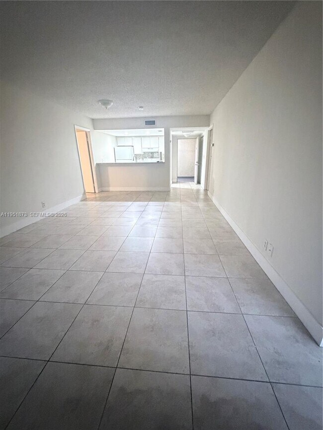 Building Photo - 8160 Geneva Ct