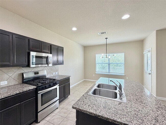 Building Photo - 1416 Fort Dessau Rd