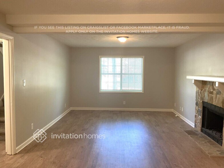 Building Photo - 585 Elvina Ct