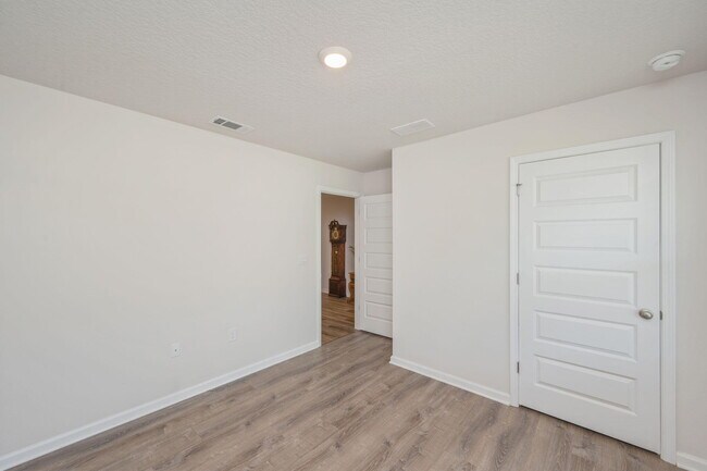 Building Photo - 3041 Heritage Plantation Blvd