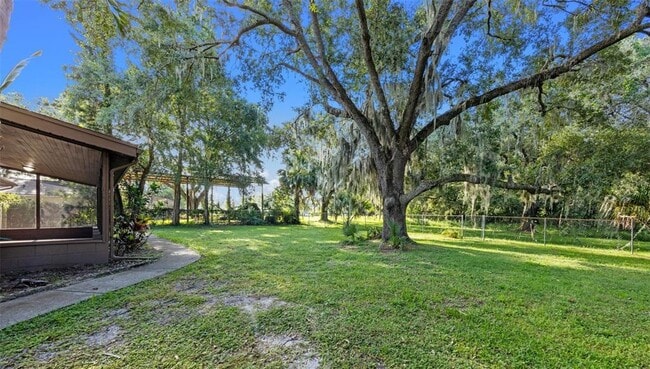 Building Photo - 525 Garden Heights Dr