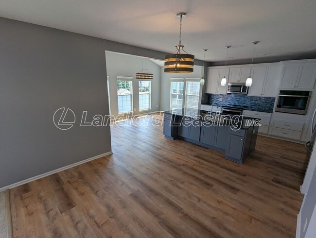 Building Photo - Spacious 4-Bedroom Colonial in Martin’s Ru...