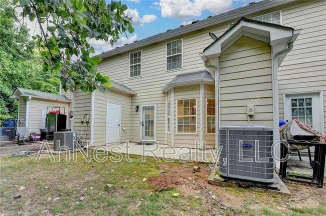 Building Photo - 2803 Snapfinger Manor