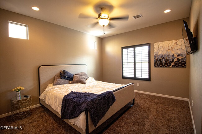 Building Photo - 13438 Everingham St