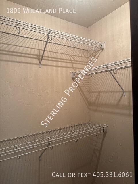 Building Photo - 1805 Wheatland Pl