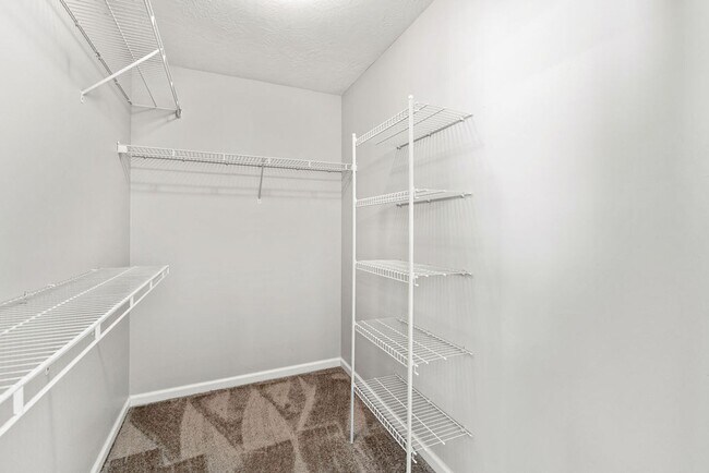 Building Photo - 110 Fox Haven Dr