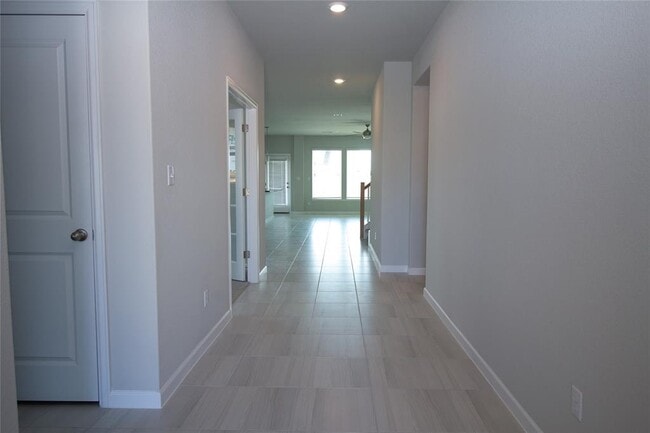 Building Photo - 105 Stone Fork Ln