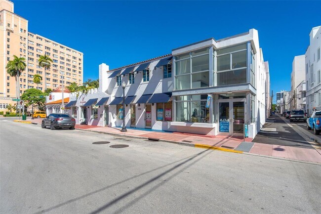 Building Photo - 229 8th St