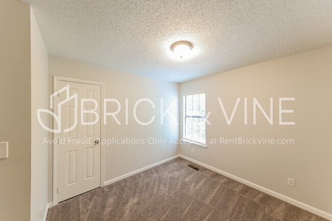 Building Photo - 6425 Woodberry Ln