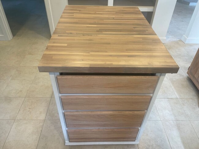 Building Photo - Nicely Maintained Clinton Home with Upgrades and Fenced Yard!