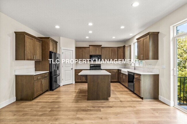 Building Photo - Gorgeous Home for Rent