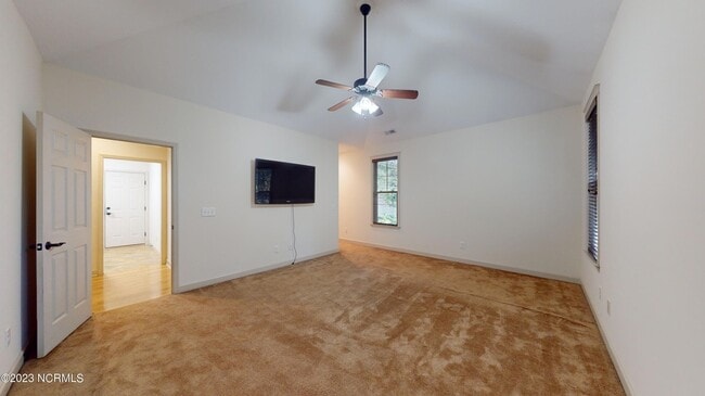 Building Photo - 45 Old Hunt Rd