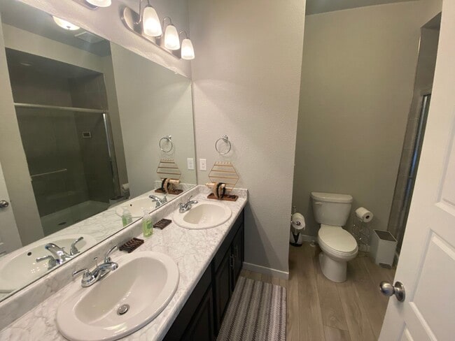 Building Photo - Beautiful 3 bedroom Carriage House in Banning Lewis Ranch!!!!