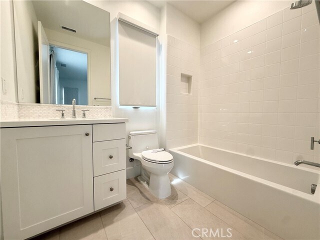 Building Photo - 203 Fiore