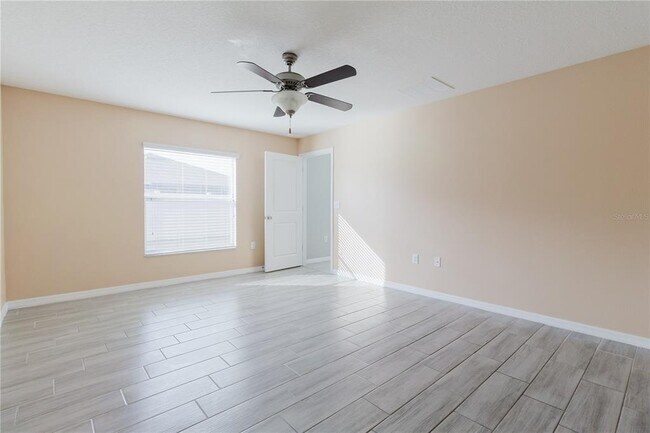 Building Photo - 304 Cascade Bend Dr