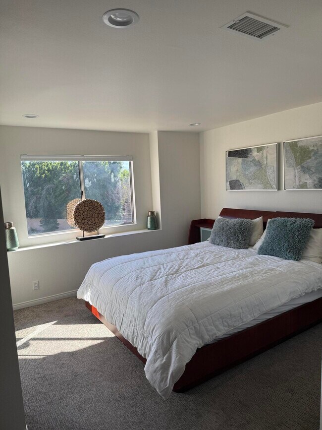 Building Photo - 78125 Crimson Ct