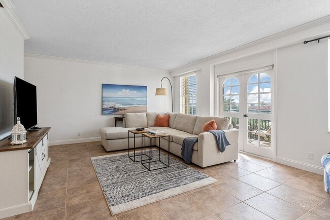 Building Photo - 3475 S Ocean Blvd