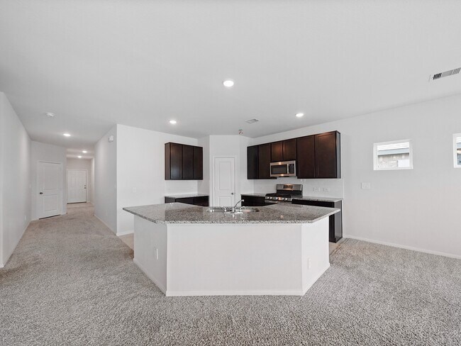 Building Photo - 15102 Wiltshire Castle Ln
