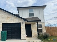 Building Photo - 806 Wide Mdw Dr