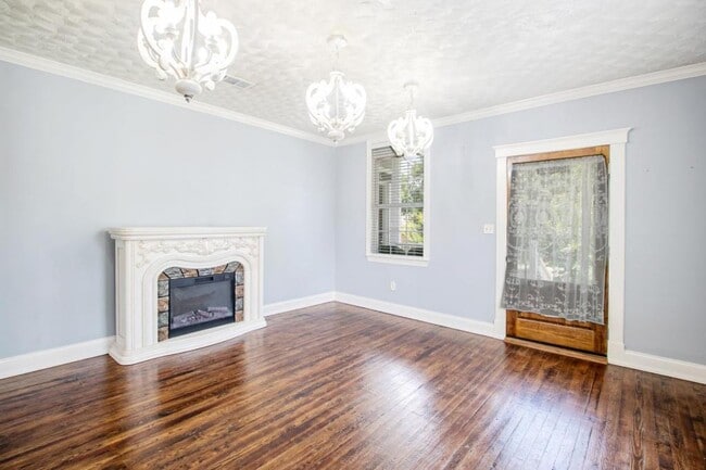 Building Photo - 228 Commerce St