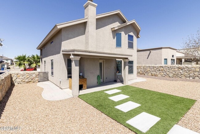 Building Photo - 424 Sonaran Ct