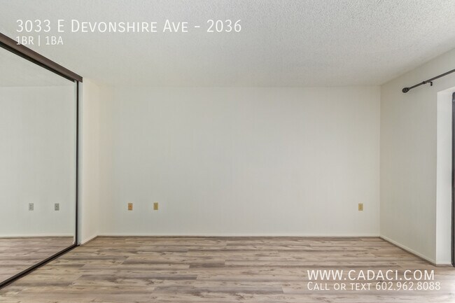 Building Photo - 3033 E Devonshire Ave