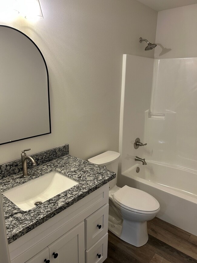 Building Photo - 70372 C St