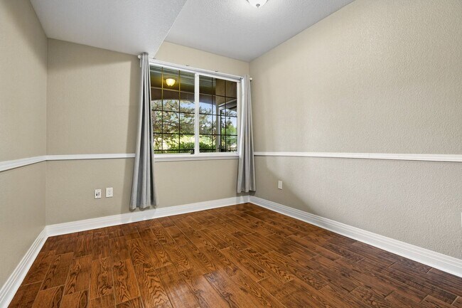 Building Photo - Charming & Updated Unit in Prime Denver Location