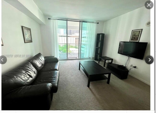 Building Photo - 951 Brickell Ave