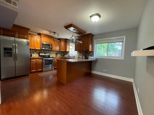 Building Photo - 6834 W Lode Dr