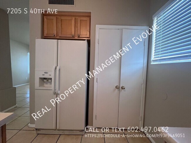 Building Photo - 7205 S 40th Ave