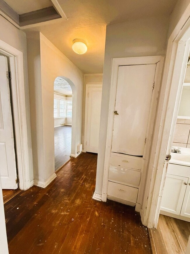 Building Photo - Spacious 2 Bedroom Rental!