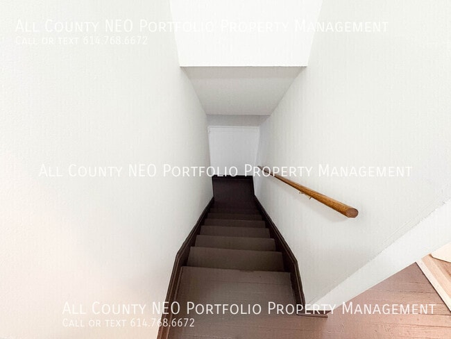 Building Photo - 19 N Wayne Ave