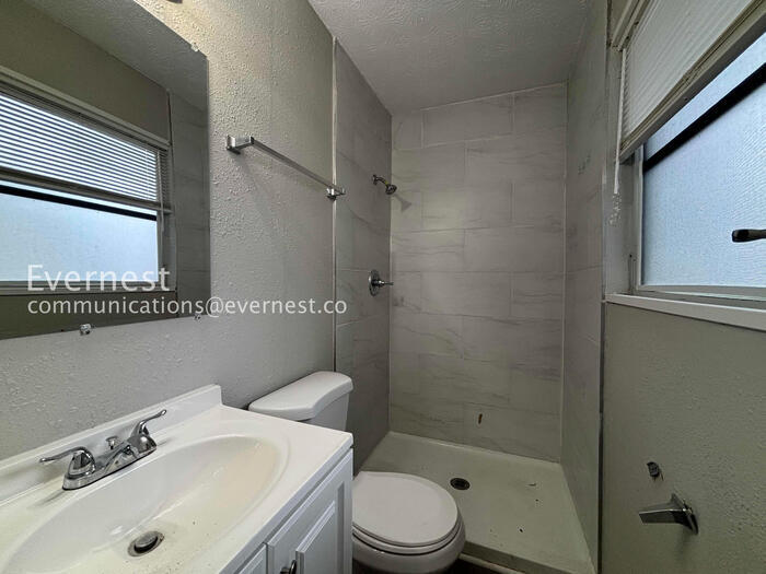 Building Photo - 6824 Rojo Ct