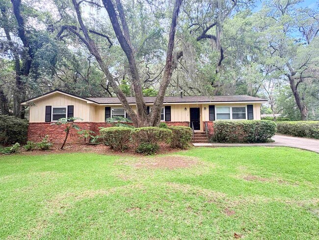 Building Photo - 1504 Sunset Ln
