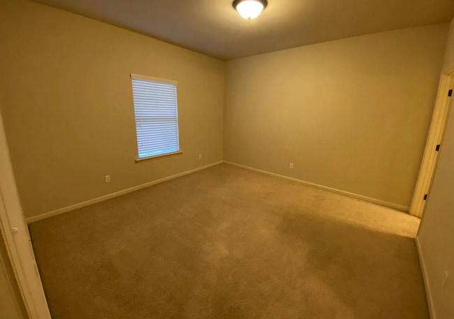 Building Photo - 4 BD/4.5 BA