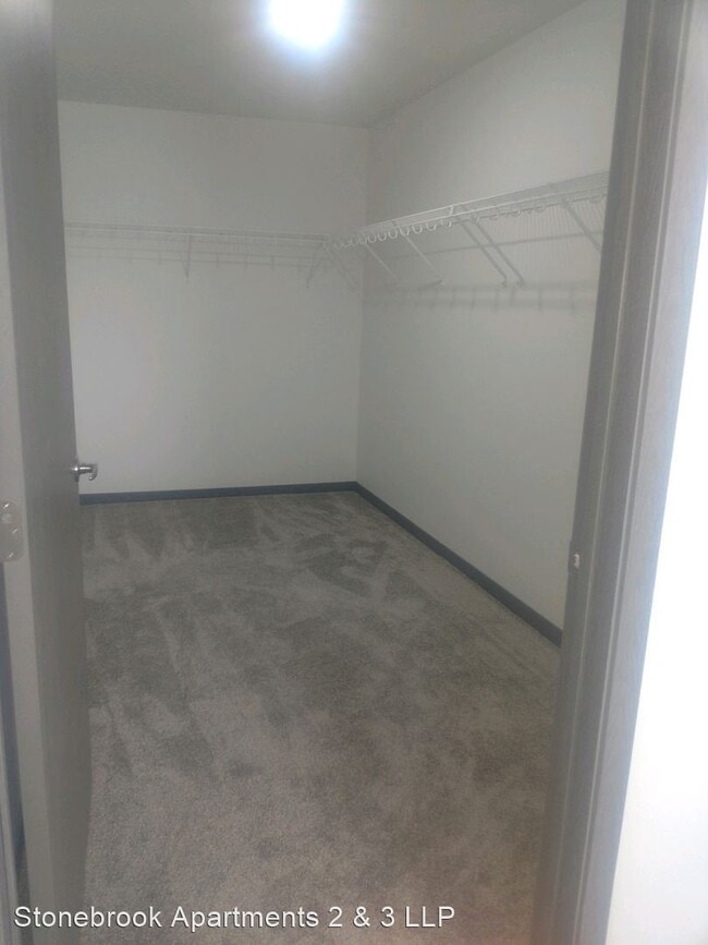 Building Photo - 226 Stone Creek Dr