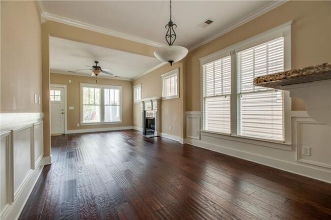 Building Photo - Awesome 2BE/2BA in the Carothers Farms!!