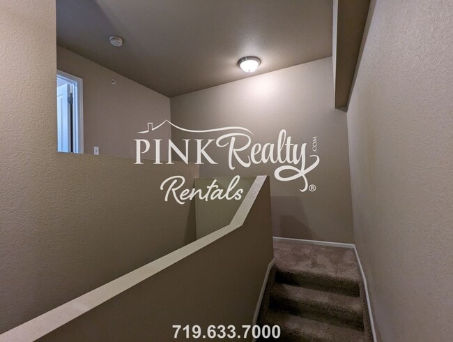 Building Photo - 2002 Phillips Alley