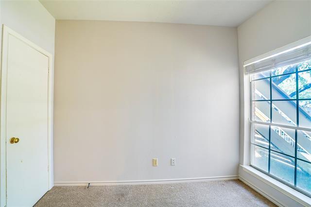 Building Photo - 3550 Country Square Dr